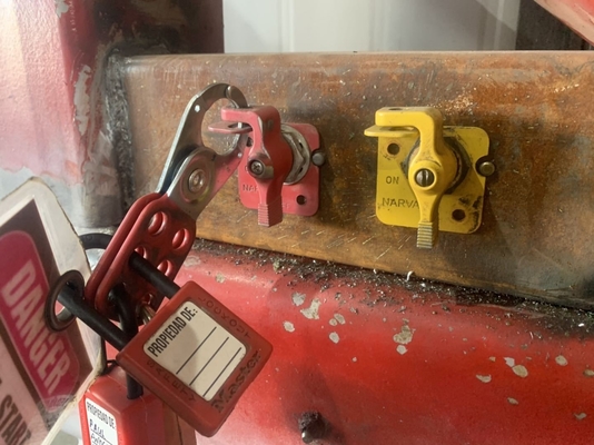 Staal OE NO. n/m Lock-out-lever kit voor universele jaar lage spanning master disconnect schakelaars essentiële veiligheidsmaatregel