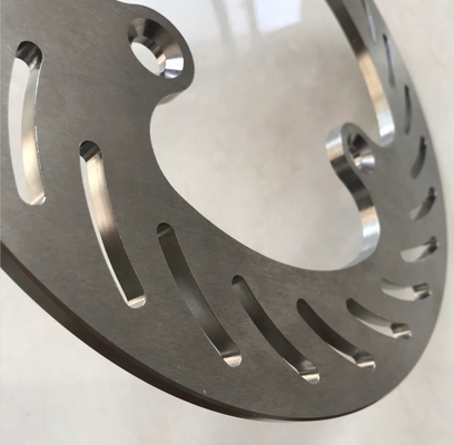 Verbeter het remsysteem van uw Sprint-auto met lichte en duurzame titaniumremrotors OD 9.5 &quot; 10 &quot; 11 &quot; 12 N.W 1.65KG