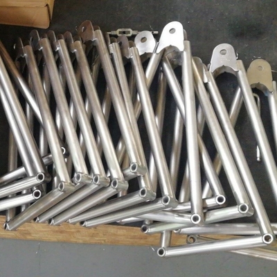 Verbetering van de prestaties Universele Jaar Jacobs Ladder Natuurlijk Titanium 13 5/8 &quot; 14&quot; 3 gat 1 gat voor Sprint Car Racing Car