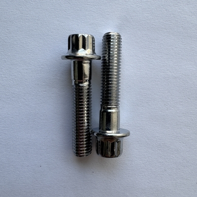 Performance M8 x1.25x 32MM Titanium Flange Bolt voor raceauto Zwart/groen/natuurlijke afwerking Op maat