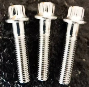 Slivery Finish DIN Standard M7 x 32 12 PT Bolt en M7 Nylon Lock Nut voor BBS Wielen in staal Finish ZINK