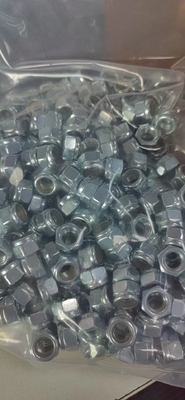 Slivery Finish DIN Standard M7 x 32 12 PT Bolt en M7 Nylon Lock Nut voor BBS Wielen in staal Finish ZINK