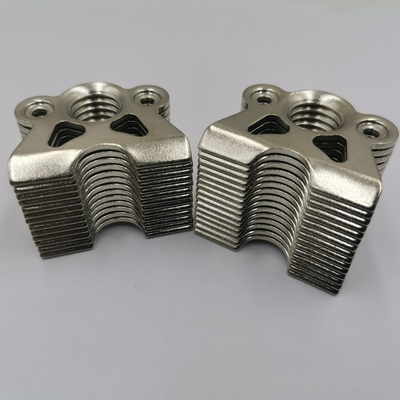 Universal Car Fitment Quarter Turn Fastener Dzus Spring Weld Plate met P1700516 SKU en Dzus Back Plates
